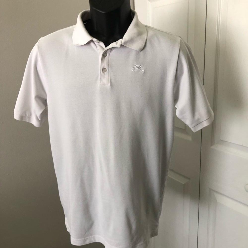 Nike SB Dri-FIT WHITE SKATEBOARDING POLO SHIRT | S
